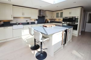 ASPEN CLOSE- click for photo gallery